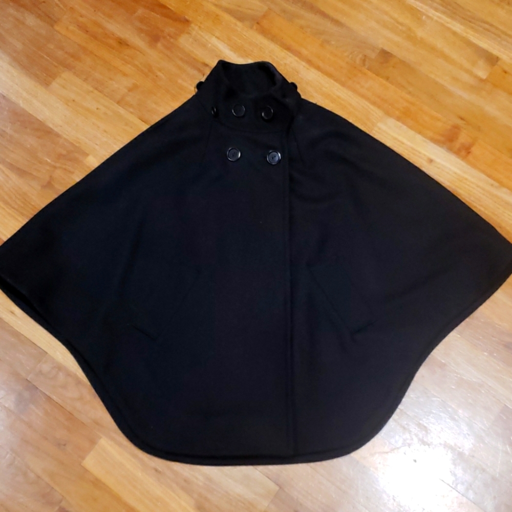 Aritzia Community Cape